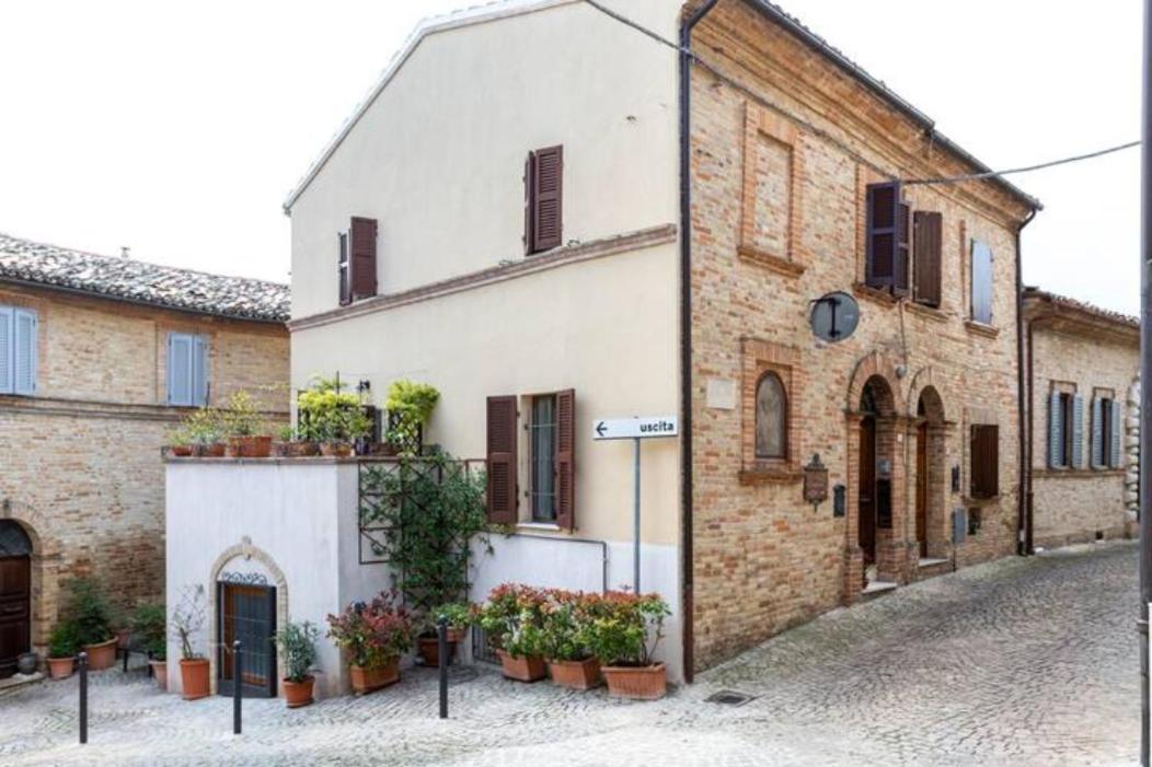 Montecosaro  B&B La Finestra Sul Campanile المظهر الخارجي الصورة